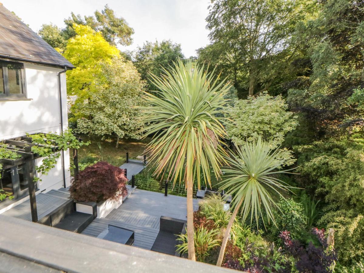 Iroko Villa Torpoint Exterior photo
